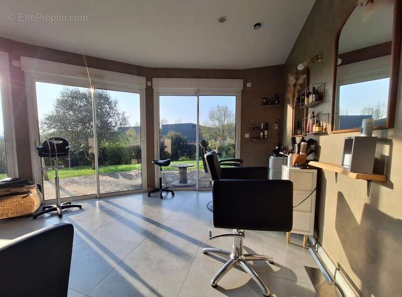 Commerce à CHATEAU-GONTIER