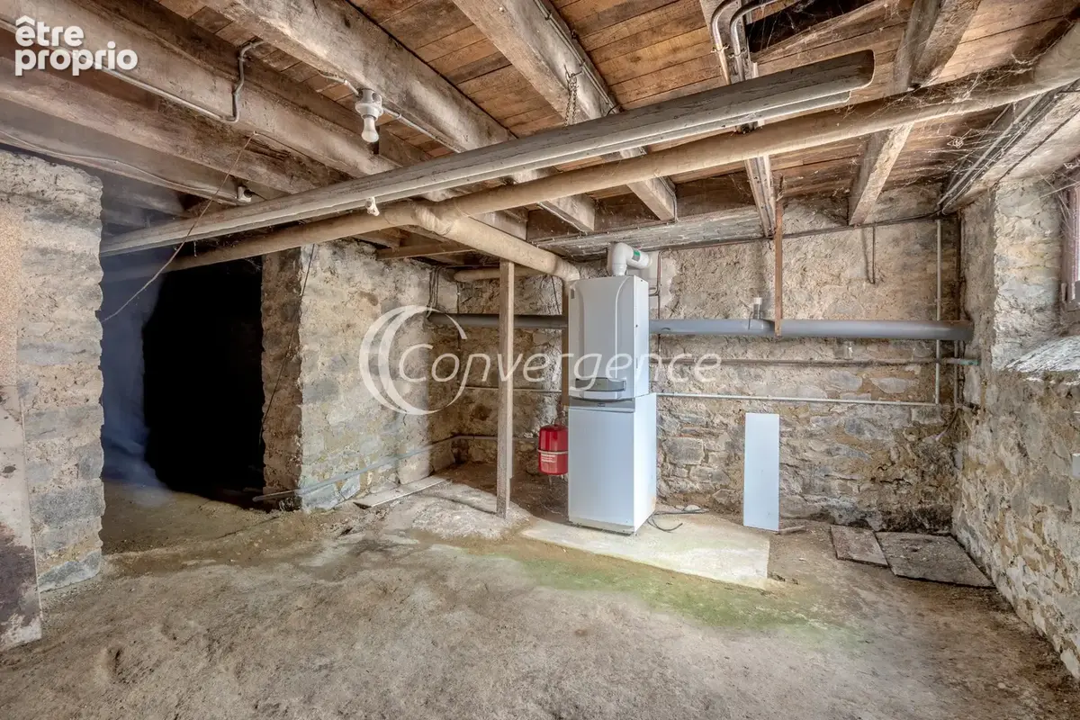 A rénover, maison de ville avec 4 chambres et garage - photo 16