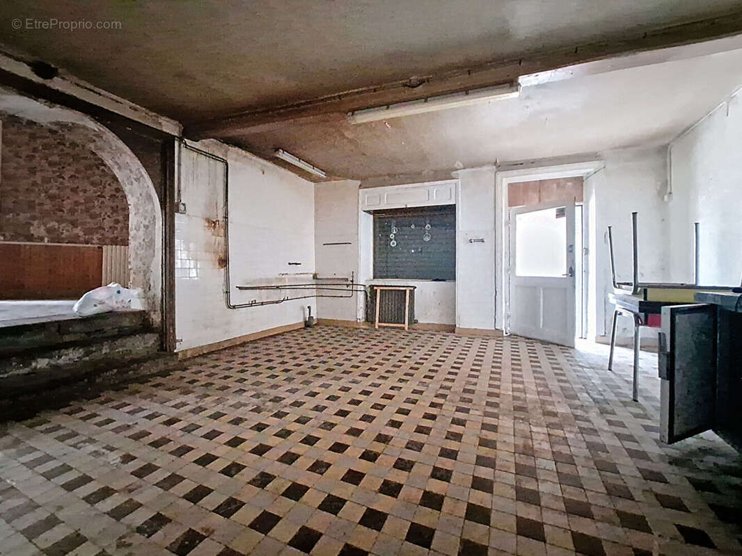 Appartement à MARCILLY-LE-CHATEL