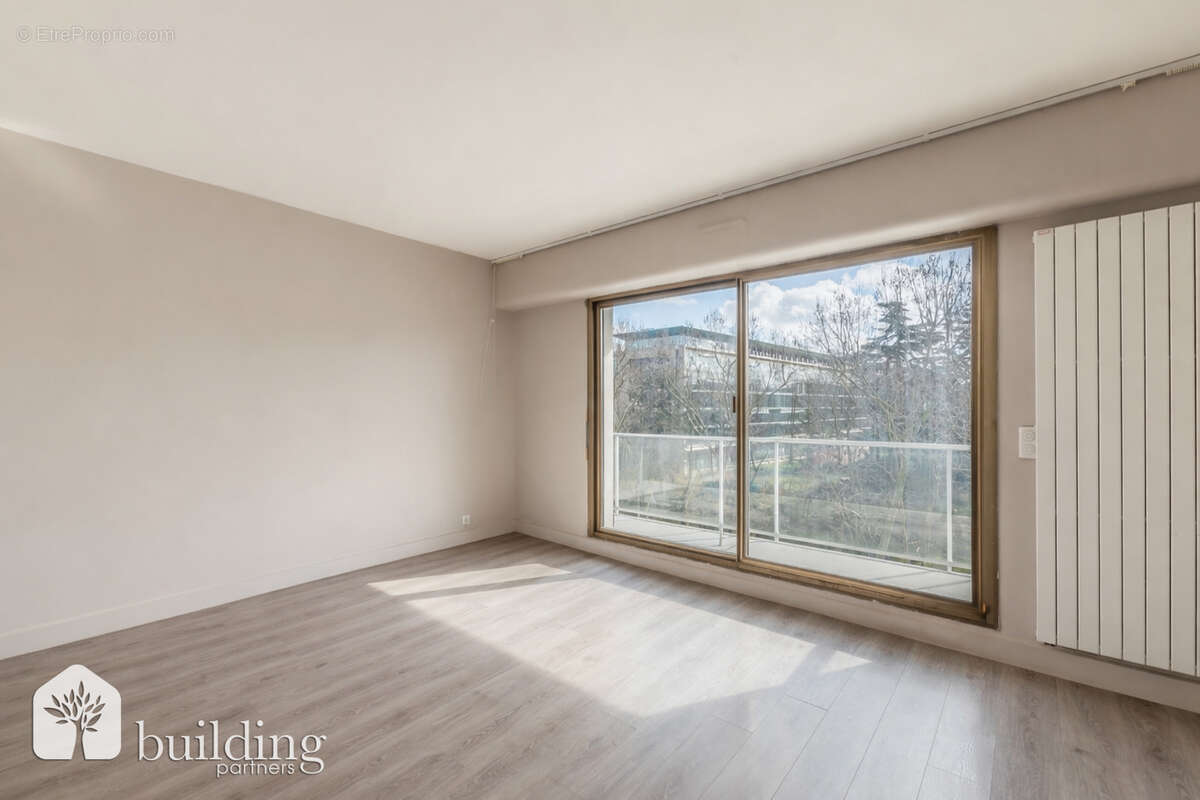 Appartement à NEUILLY-SUR-SEINE