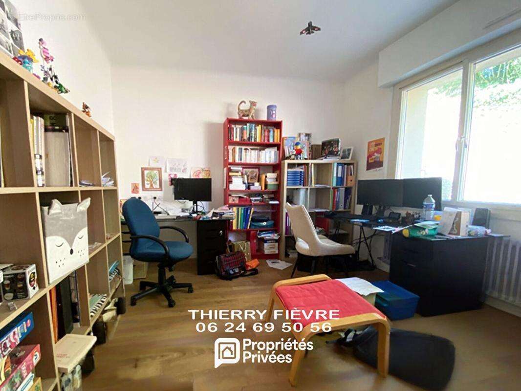 A VENDRE MONTREUIL BELLAY 49260 Maison de 151 m2  4 chambres sur terrain clos avec véranda cave - photo 9