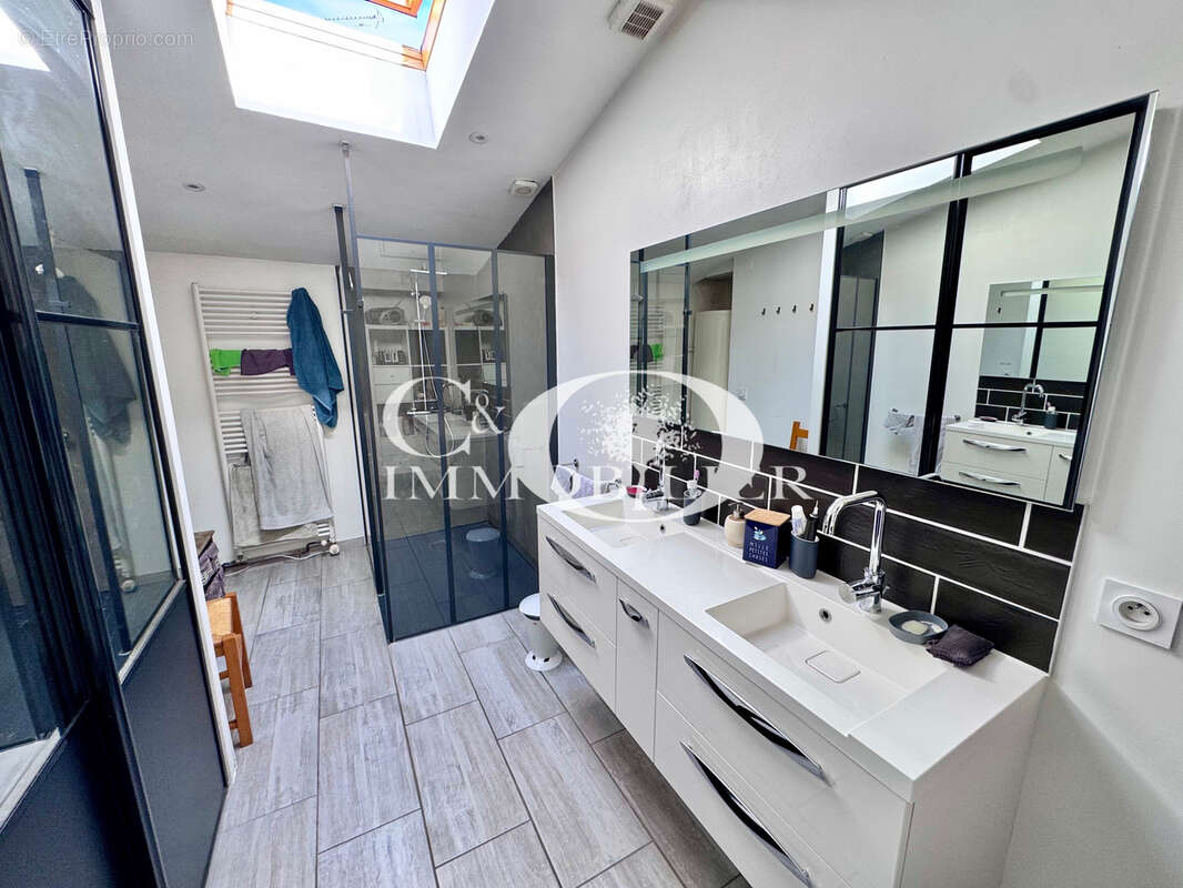 Maison à ROCHESERVIERE