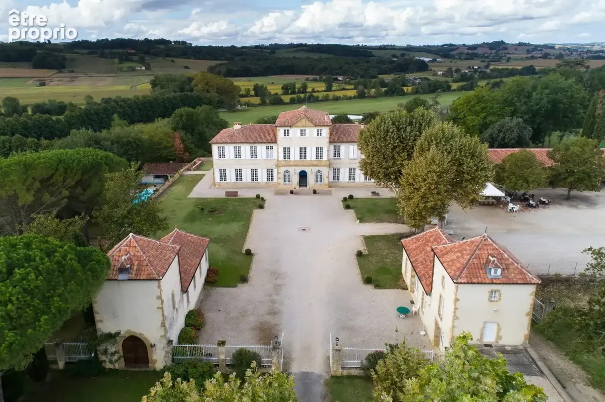 Élégant château du XIXᵉ siècle sur 70 ha, vue panoramique sur les Pyrénées, à 1h30 de Toulouse-Blagnac - photo 5