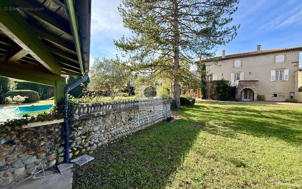 Maison à LA ROCHE-DE-GLUN