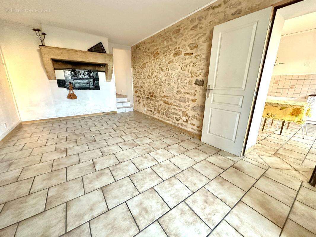 Maison à ROAILLAN