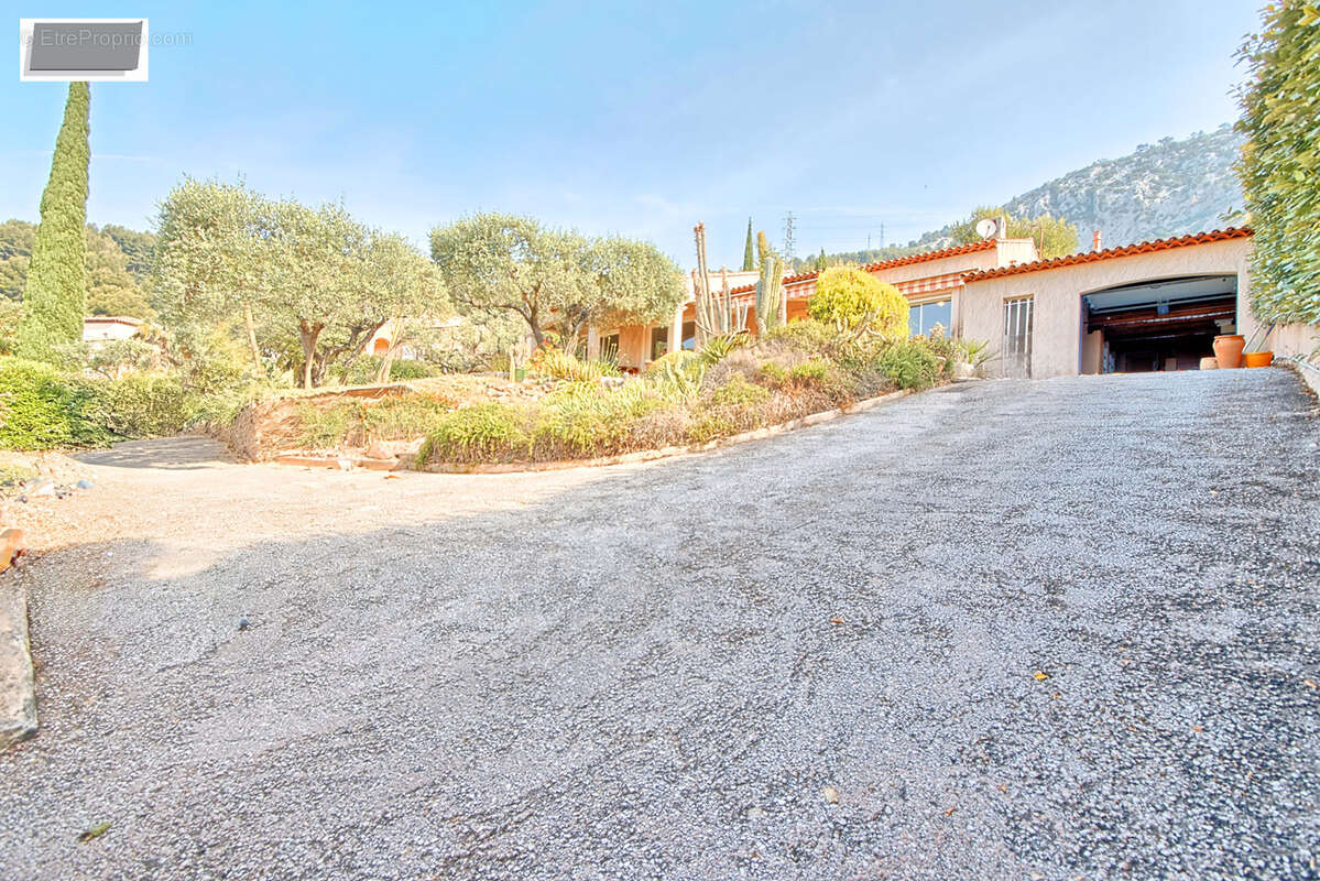 Maison à LA VALETTE-DU-VAR