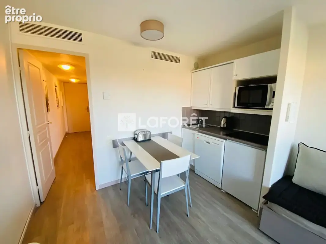 Cannes la Bocca Centre : Appartement 2 pièces de 27 m² avec Terrasse et Parking sous-sol - photo 4