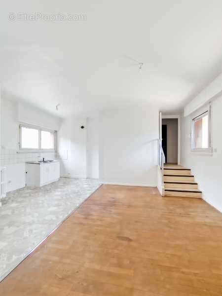 Maison 101 m² à Montbeliard  - photo 2