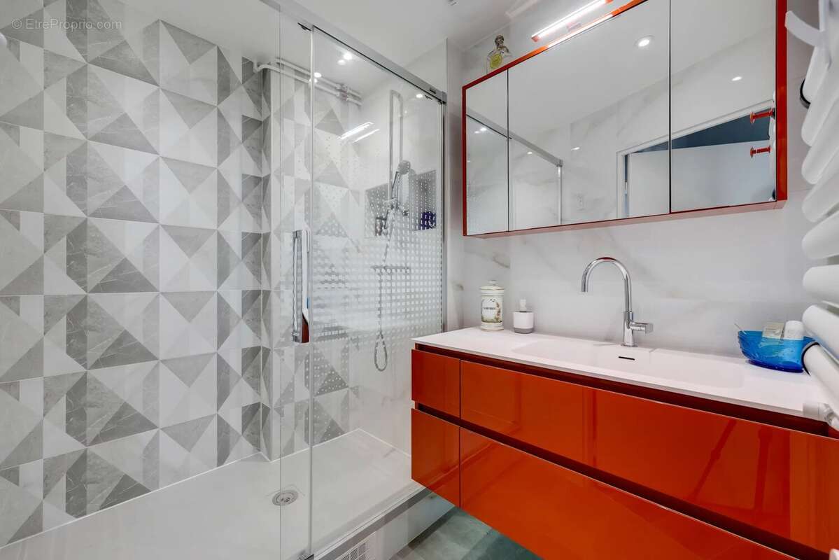 Appartement à PARIS-15E