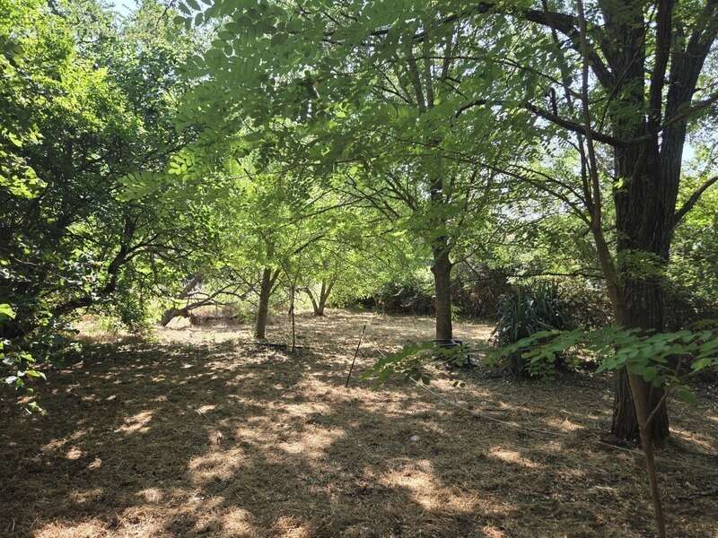 AIX Sud - Cabriès - Vente Grande Villa T4 de 200 M2 plein sud, à rénover, sur 1900M2 de terrain, emplacement de premier choix au - photo 7