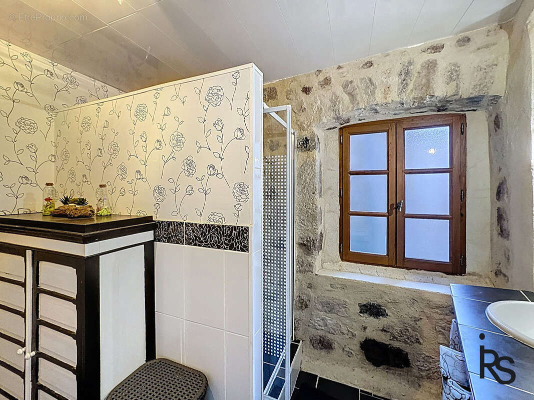 Maison de village de 75,7 m2 dans le centre historique du village - photo 8