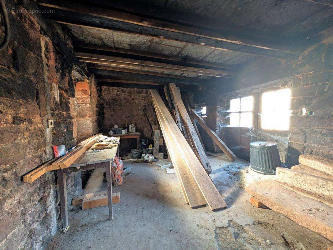 Maison à VILLECOMTAL