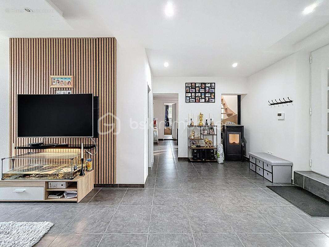 Appartement 82 m2 en rez de jardin - photo 2