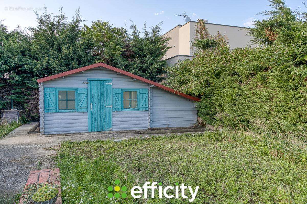 Maison 160 m² à Auberives-Sur-Vareze  - photo 22