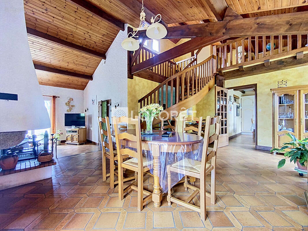 Maison à SAINT-LEGER-SOUS-CHOLET