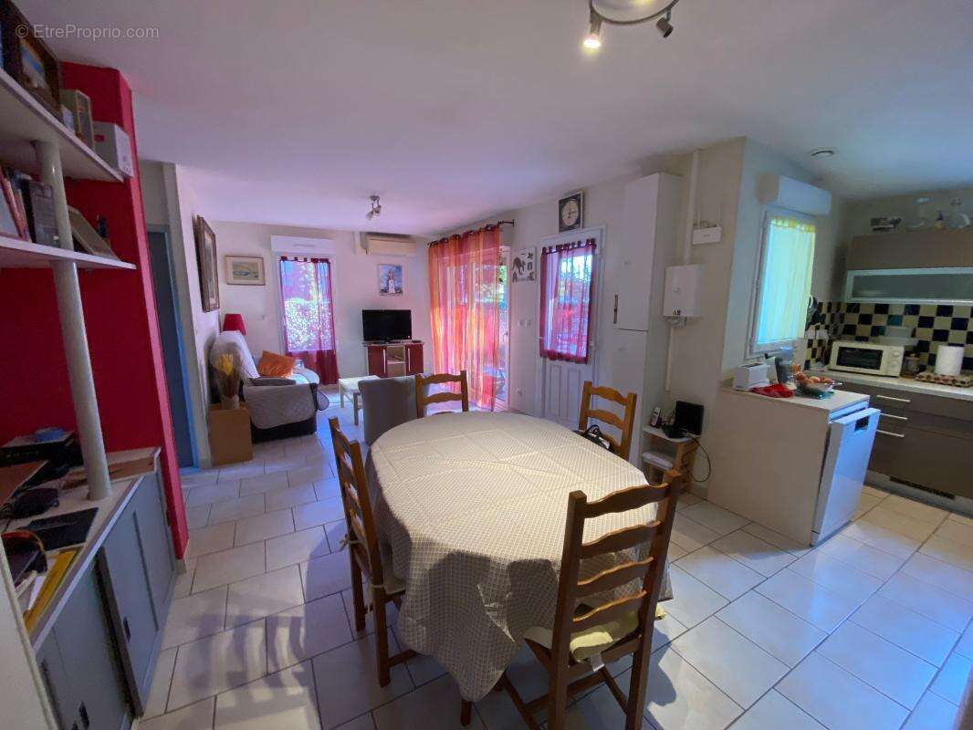 Maison à LES MATHES