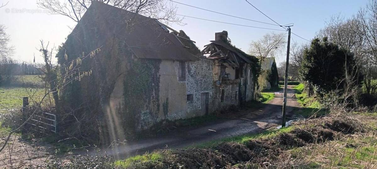Maison à SAINT-SAUVEUR-LENDELIN