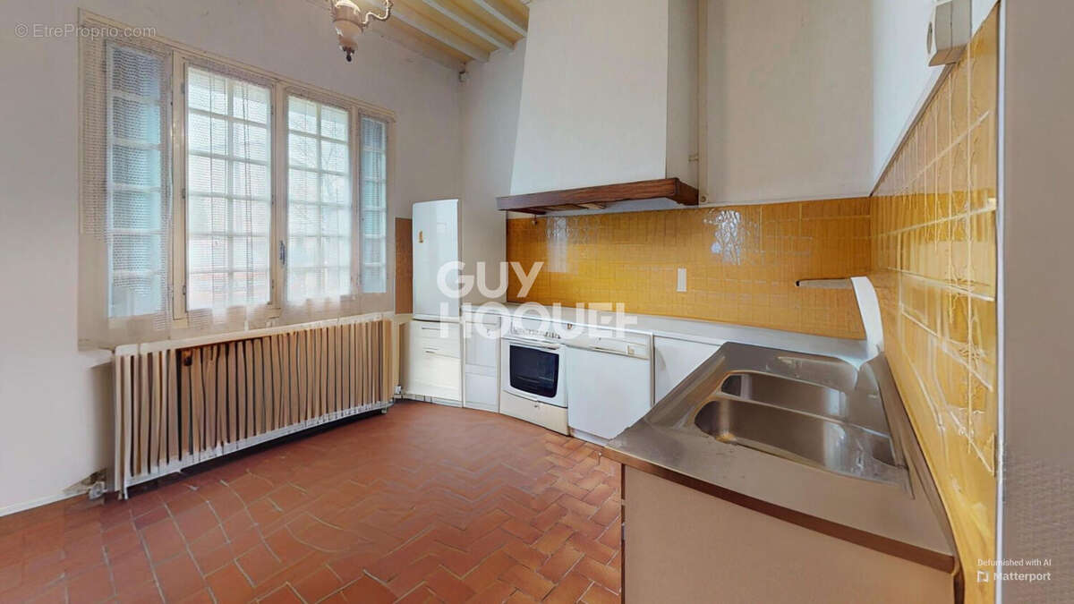 Maison à renover, sur grand terrain de 1100 m2 - photo 11