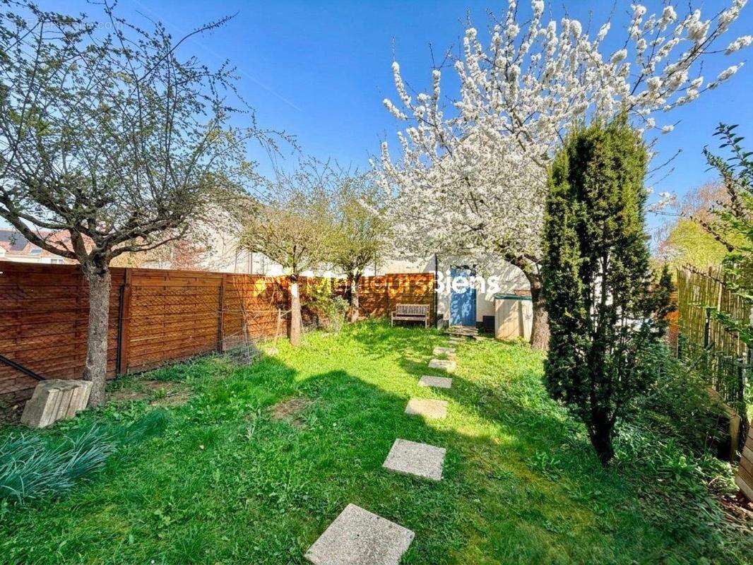 Maison à COURDIMANCHE