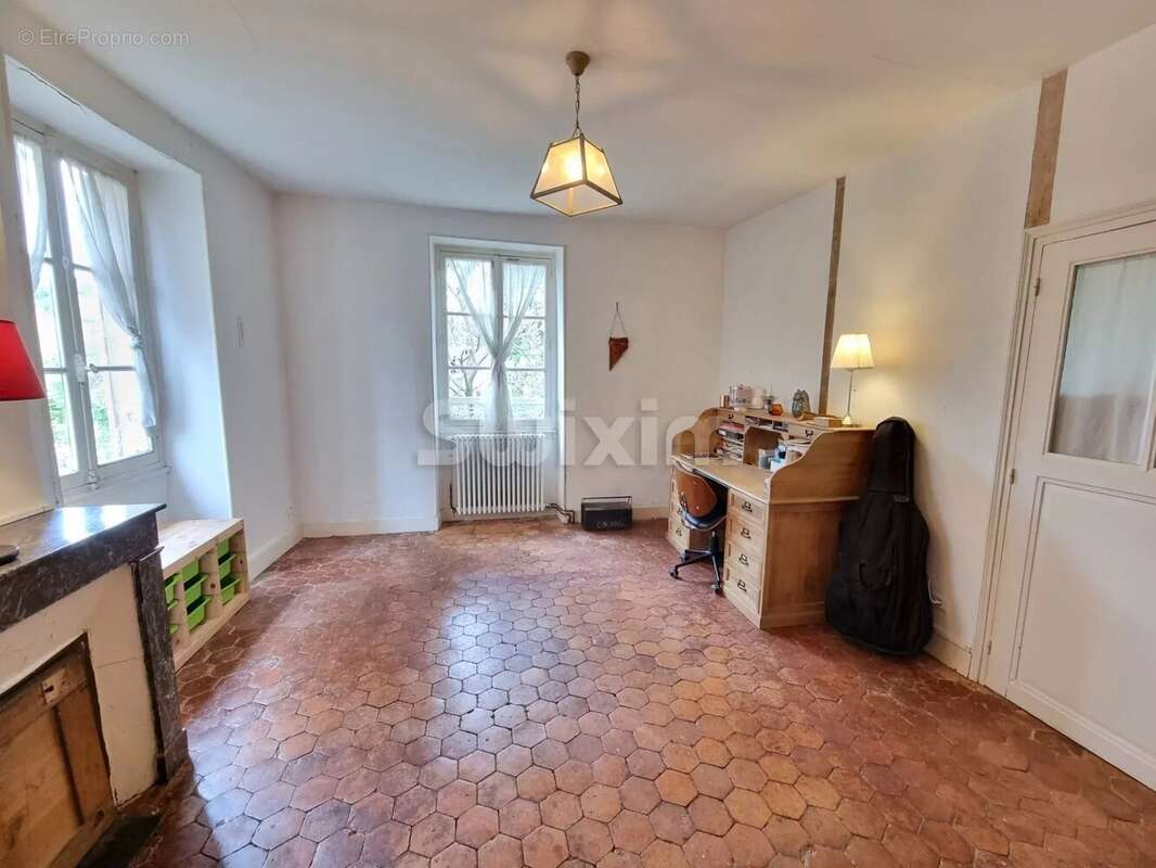 Maison à BRINON-SUR-BEUVRON