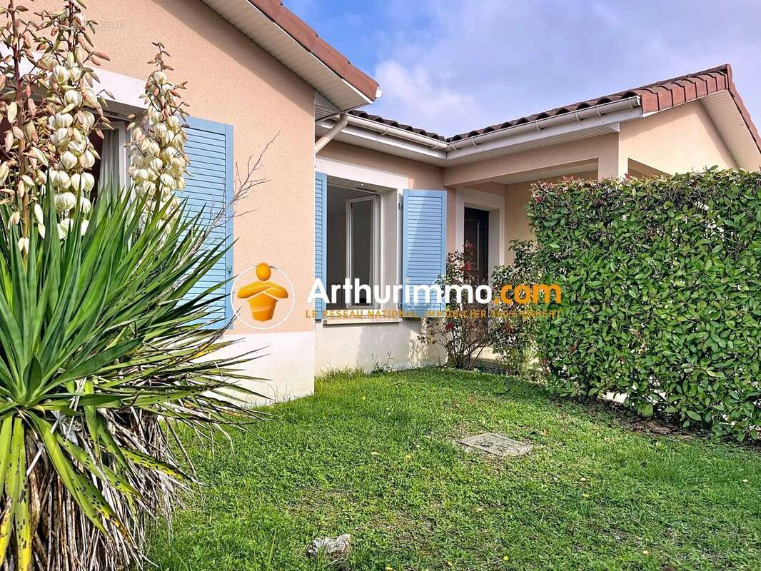 Maison à L&#039;ISLE-D&#039;ABEAU