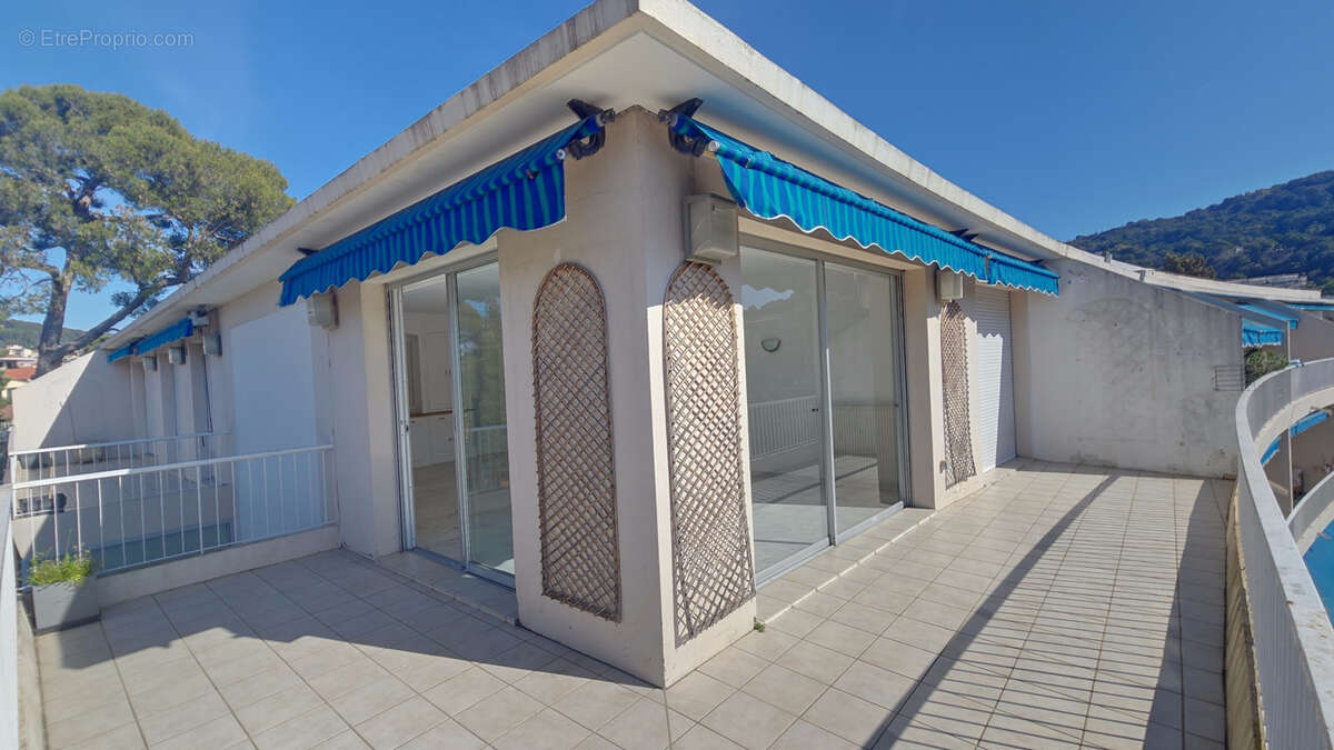 Appartement à LE CANNET