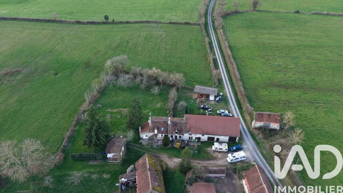 Photo 1 - Maison à LE BRETHON