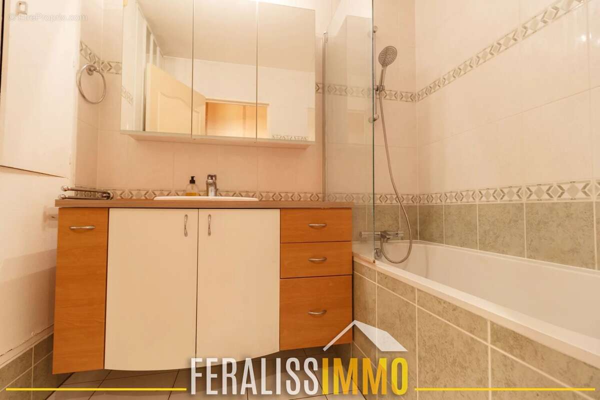 Appartement F2/F3 avec balcon, parking et cave - Emplacemen - photo 11