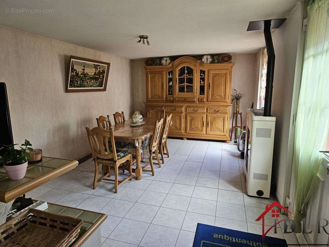 Maison à TROISFONTAINES-LA-VILLE