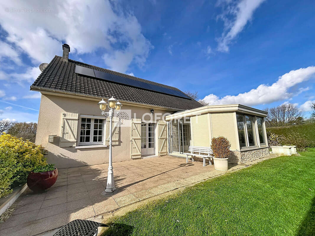 Maison à SAINT-GEORGES-DES-GROSEILLERS