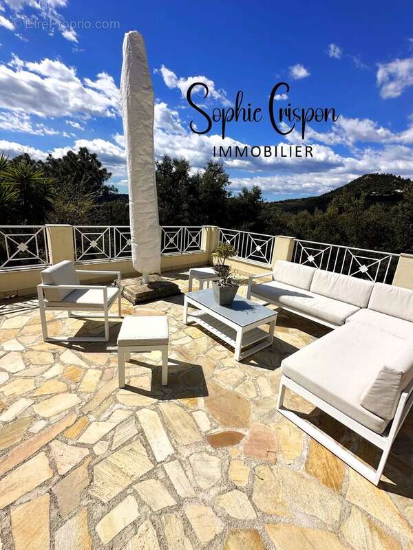 Maison à LES ADRETS-DE-L'ESTEREL