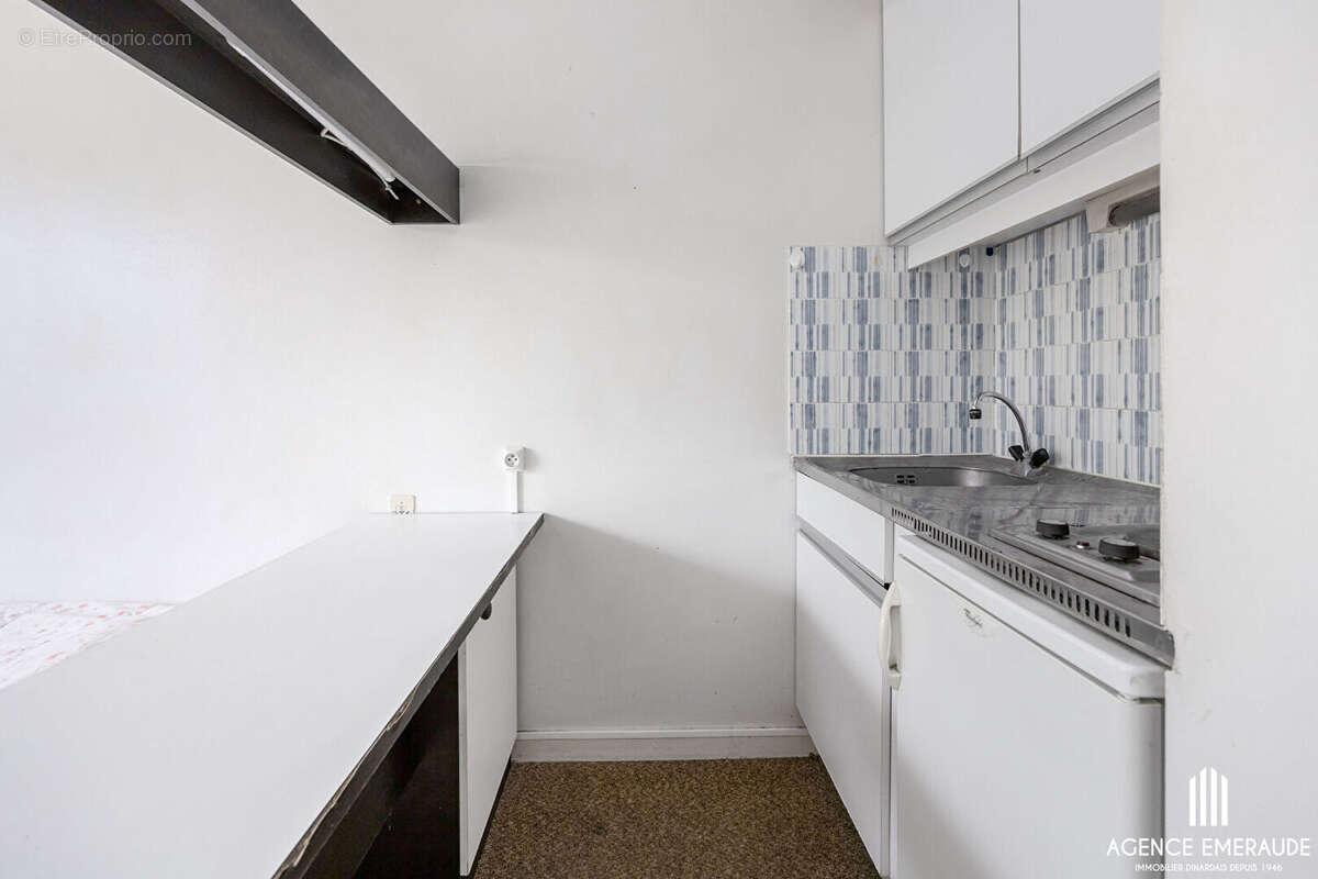 À vendre, studio avec balcon, vue dégagée, au pied de la plage de l'Écluse à Dinard - photo 4