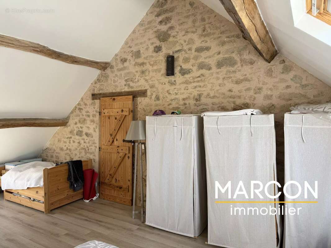 Belle fermette de 176 m² - Secteur JARNAGES - photo 34
