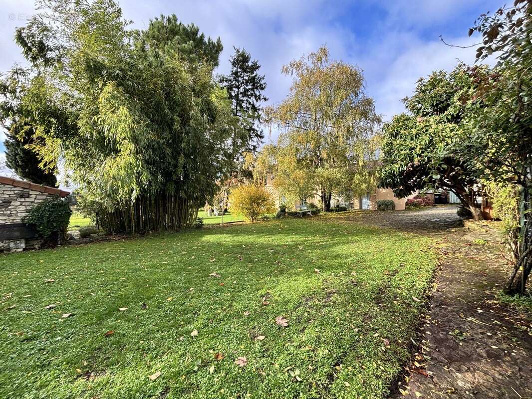 Maison à MARIGNY-BRIZAY