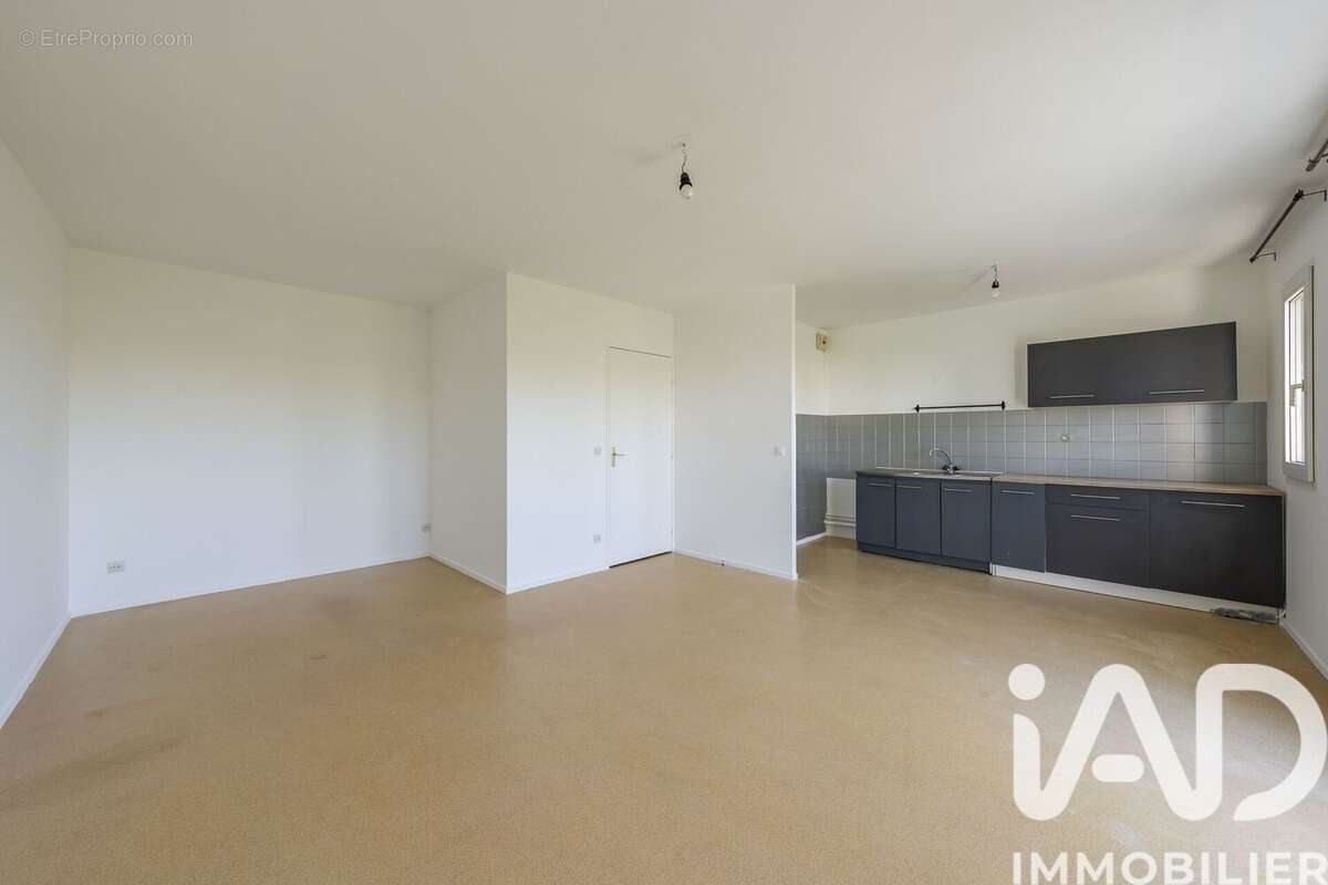 Photo 2 - Appartement à CHEVILLY-LARUE