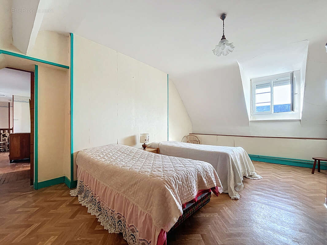 Maison à SAINT-JEAN-DE-SAVIGNY