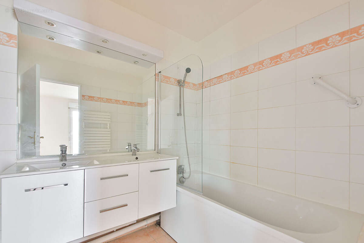 Appartement à SURESNES
