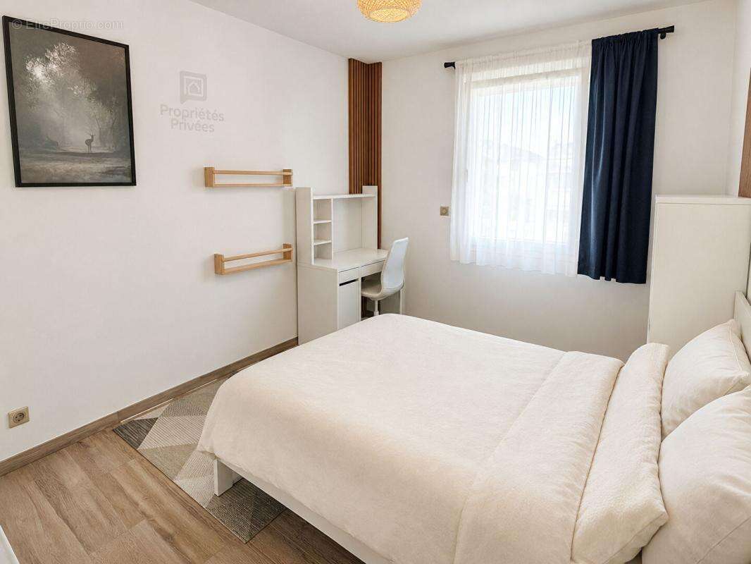 CHÂTEAUROUX, LA MARGOTIÈRE, Maison contemporaine de plain-pied, 5 chambres, bureau, piscine, DPE A - photo 10