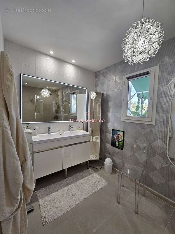 Maison 118 m² à La Creche  - photo 8