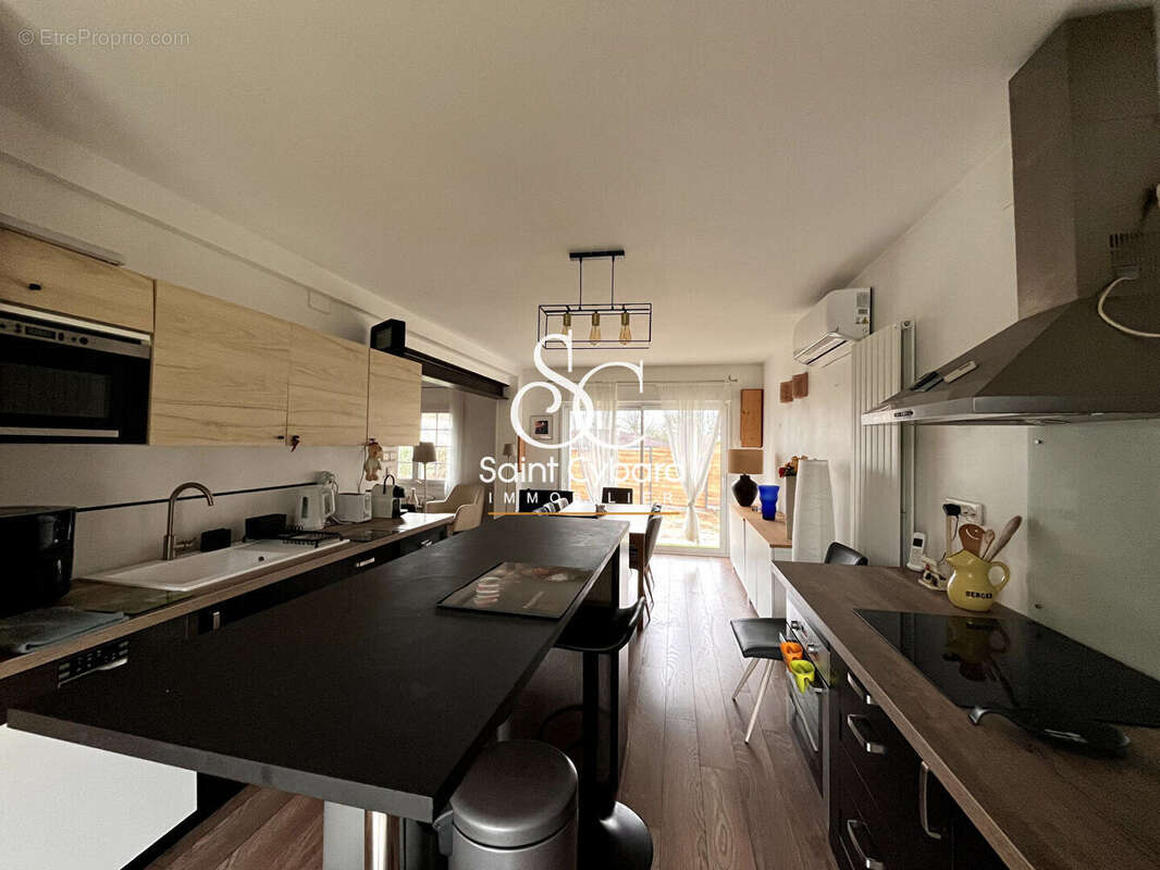 Maison à SAINT-YRIEIX-SUR-CHARENTE