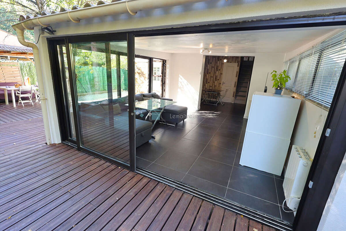 Maison à SAINT-CEZAIRE-SUR-SIAGNE