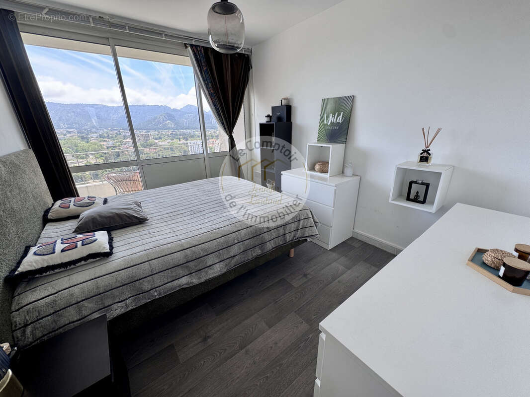 Appartement à MARSEILLE-9E