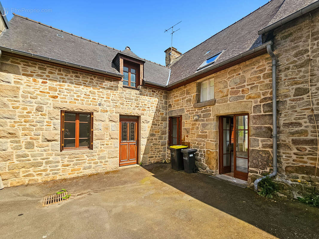 A VENDRE - Maison 3 chambres en centre-bourg de Tremblay - Idéal premier achat ou investissement - photo 13