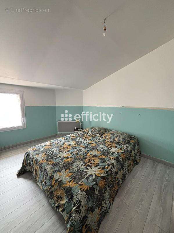 Maison à SAINT-JEAN-DE-LIVERSAY