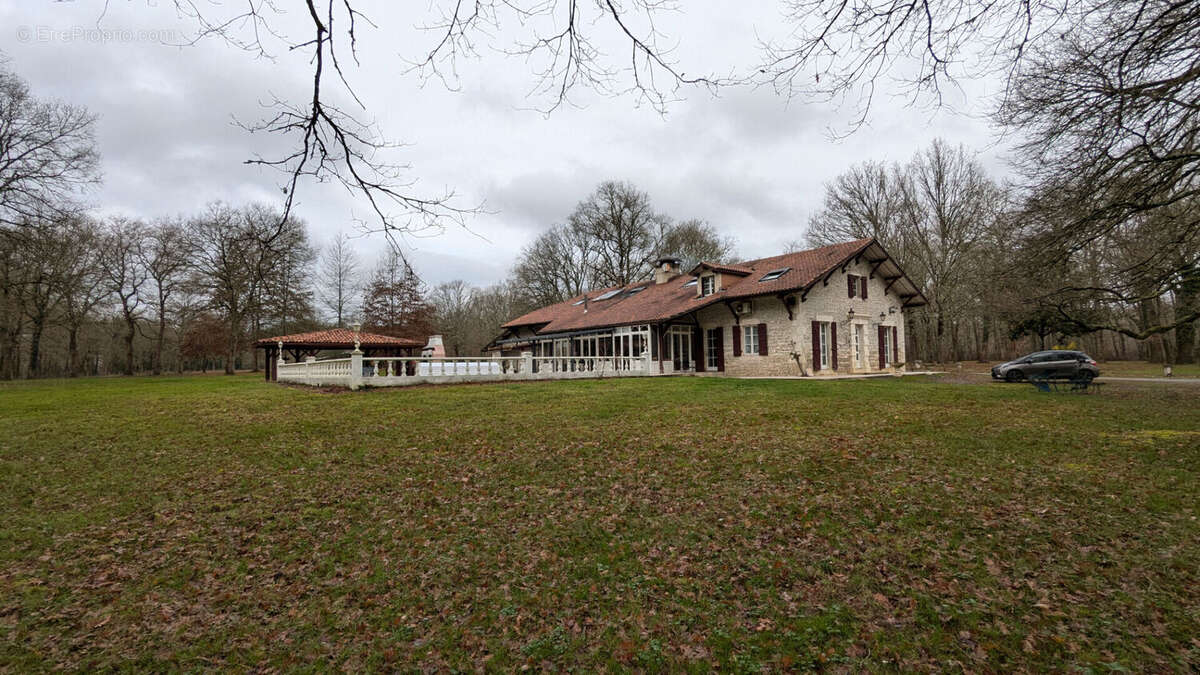 Maison à SAINT-SEVER