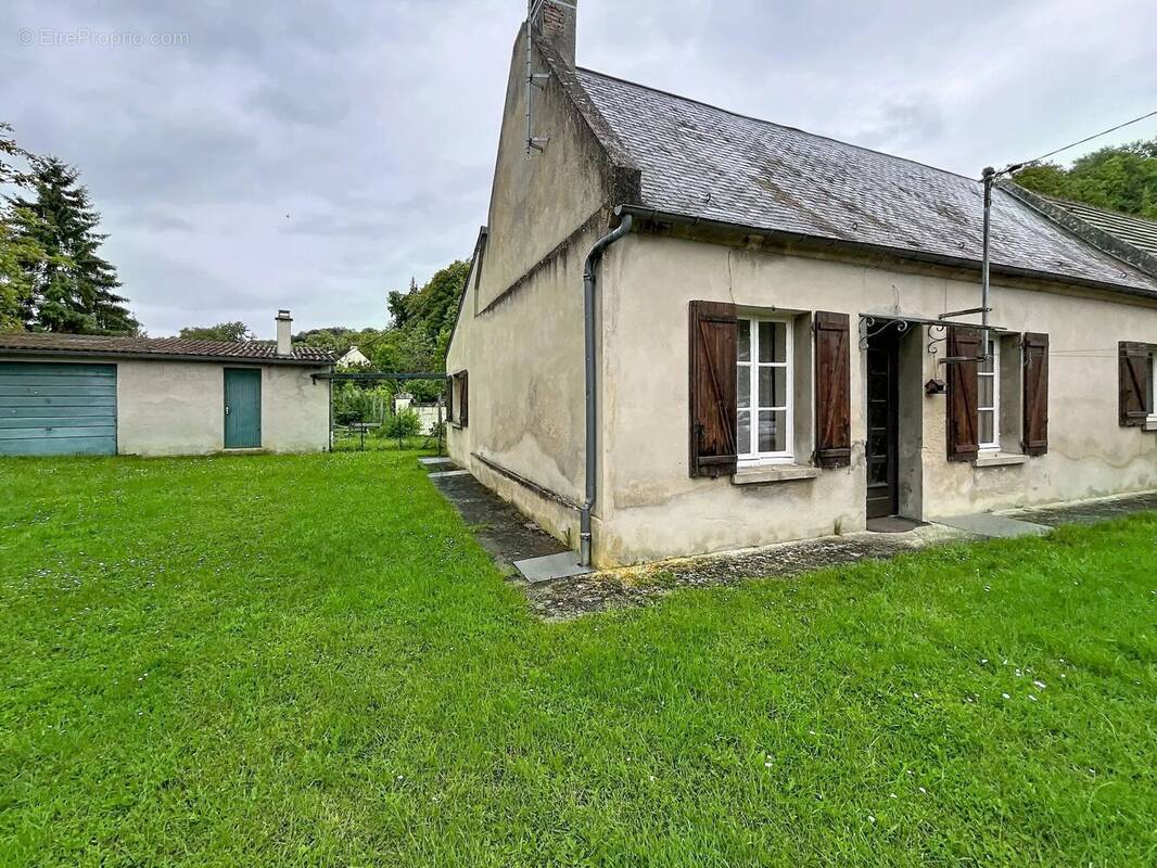 Maison à BOURGUIGNON-SOUS-MONTBAVIN