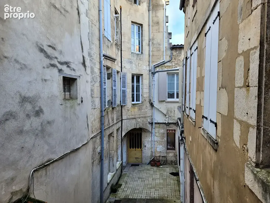 ROCHEFORT hyper centre et au calme - un appartement de 34 m² avec chai privatif - photo 13
