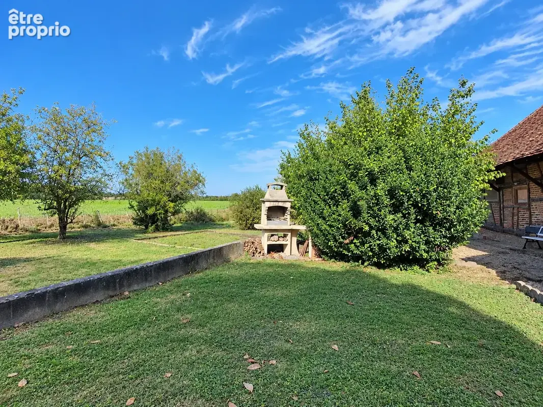 Authentique maison bressane de 140 m2 avec terrain de 1 300 m2   Charme et potentiel à 3 min du centre-ville - photo 13