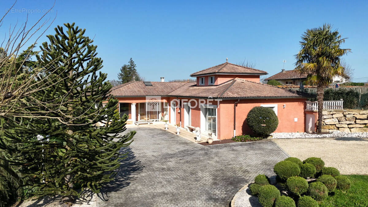 Maison à ILLIAT