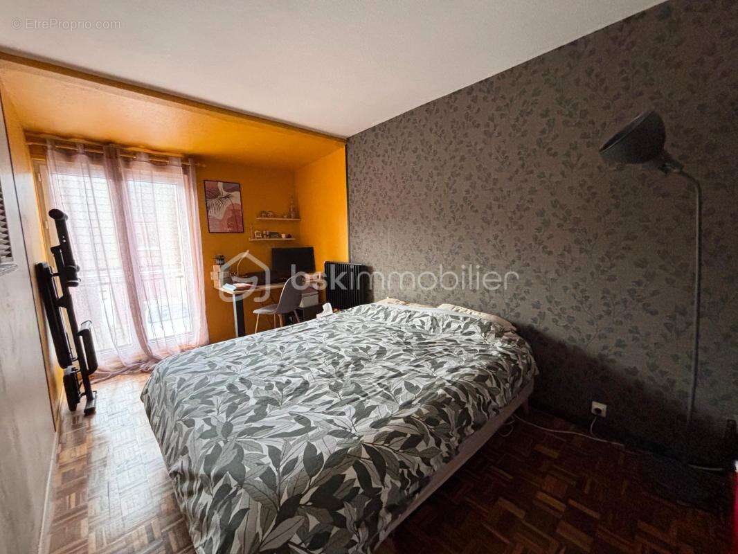 Maison à LA QUEUE-EN-BRIE